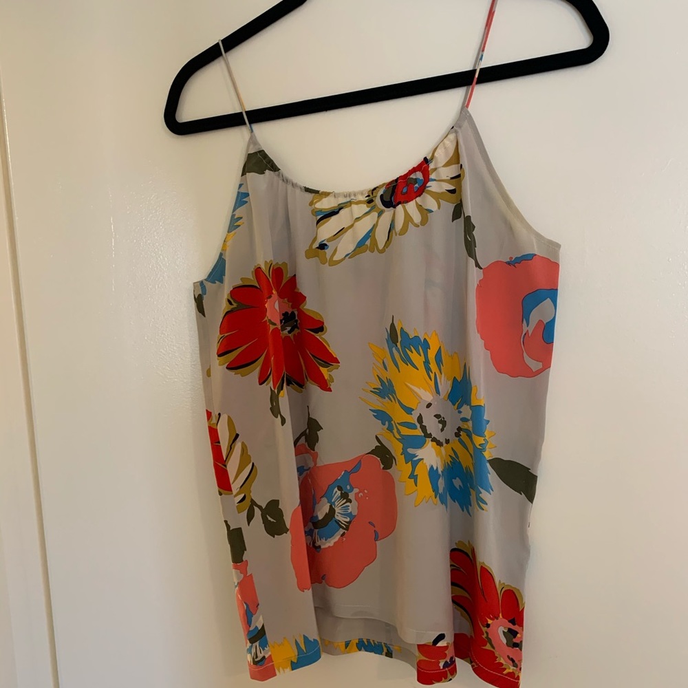 Tucker top